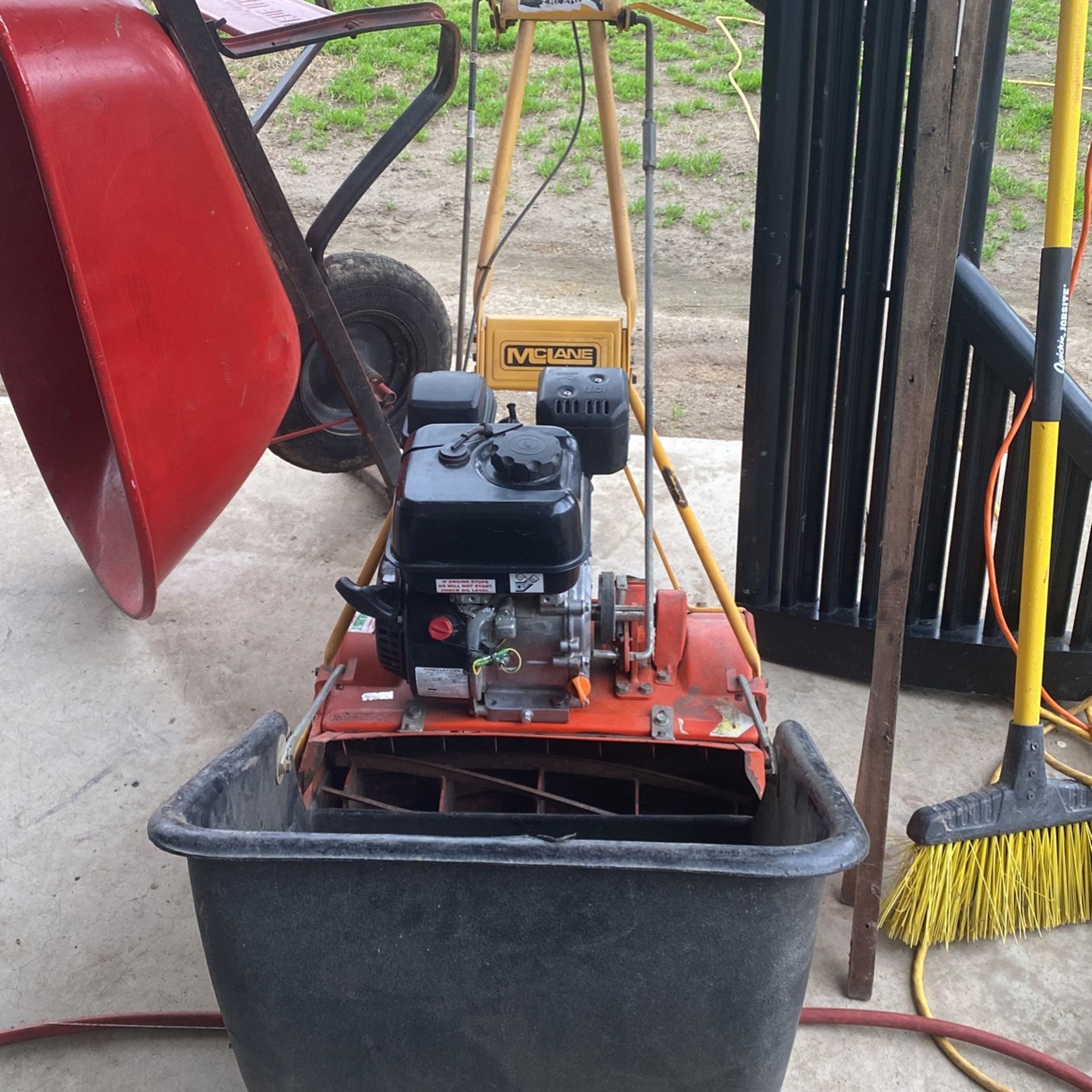 McClane (Front throw) Lawn Mower for Sale in Bakersfield, CA OfferUp