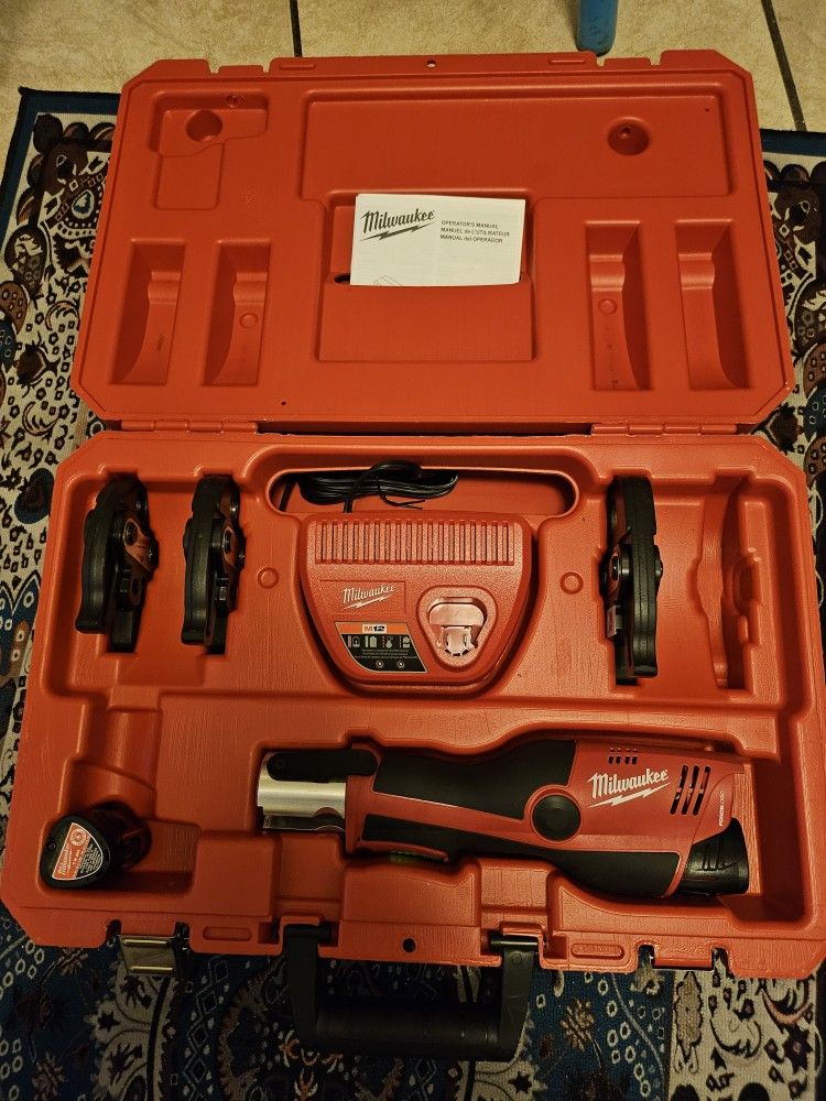 Milwaukee Fuel Pro Press Jaw