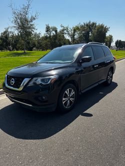 2017 Nissan Pathfinder