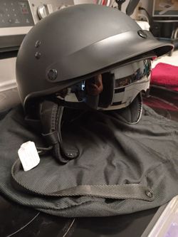 Motorcycle helmet