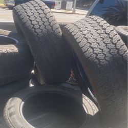 I have four tires in good condition. They have about 60% size number 275/65/18.