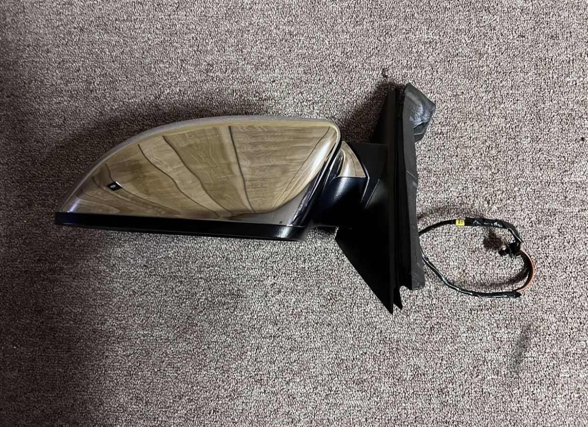 2011 Chrysler 300 Driver Side Mirror