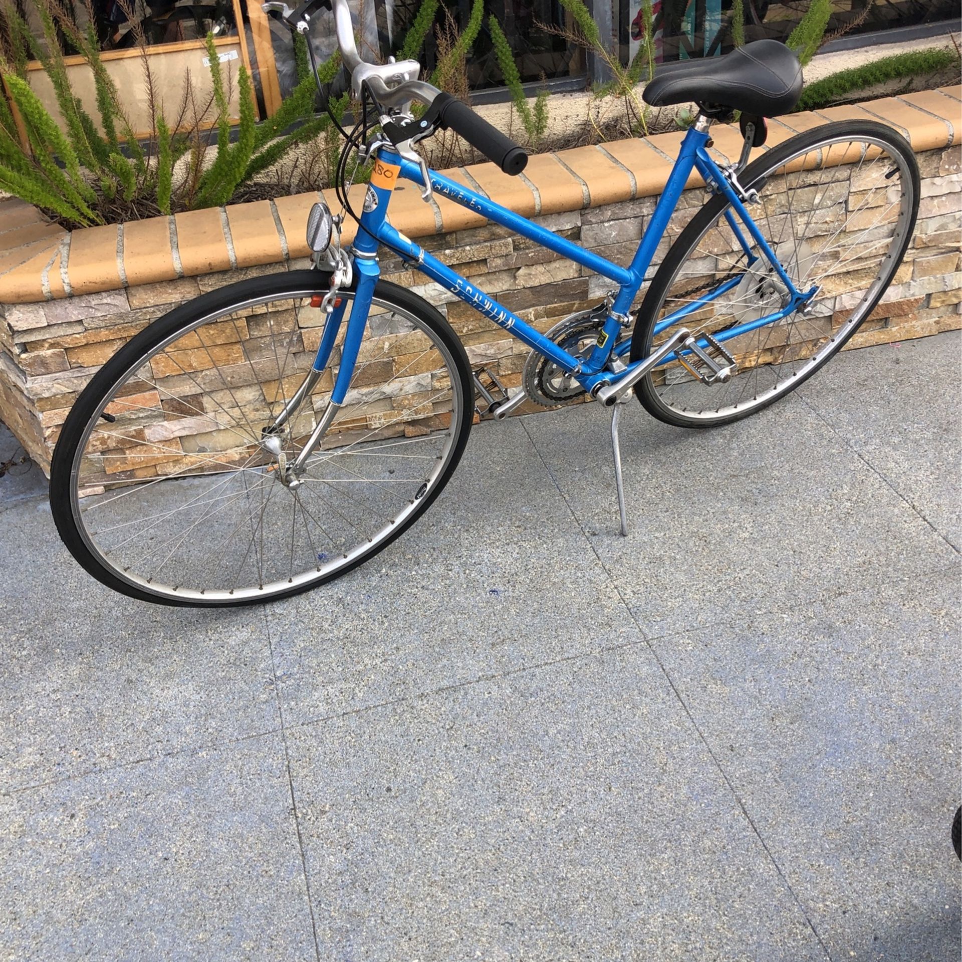 Vintage Schwinn 10 Speed City Hybrid Bike Medium frame