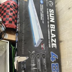 T5 120v Fluorescent Light. Size 48 And A Size 24. 