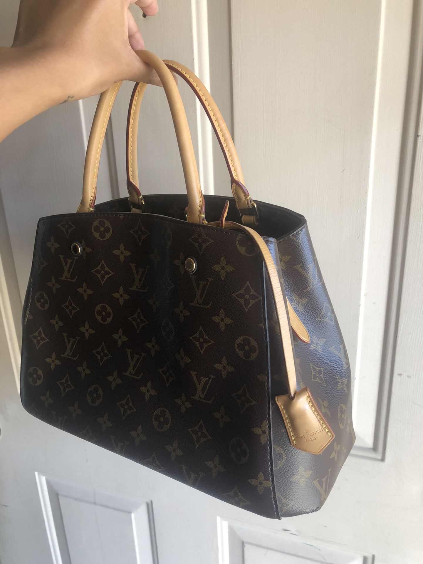 Louis Vuitton Montaigne MM