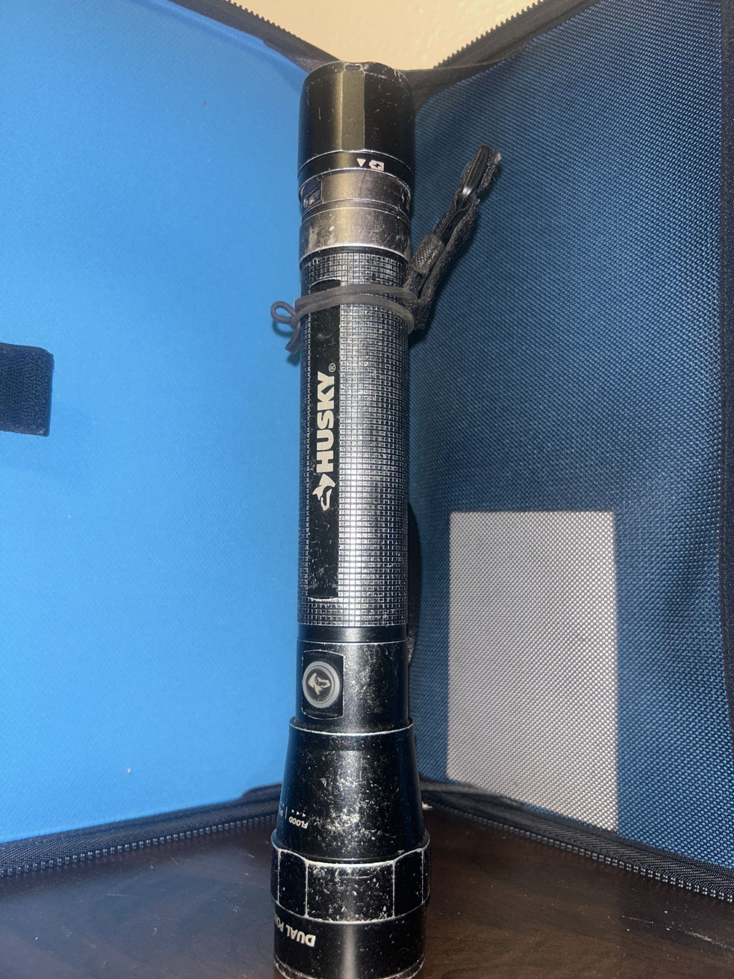 🔦 Husky Dual Power Flashlight – Super Bright 💡