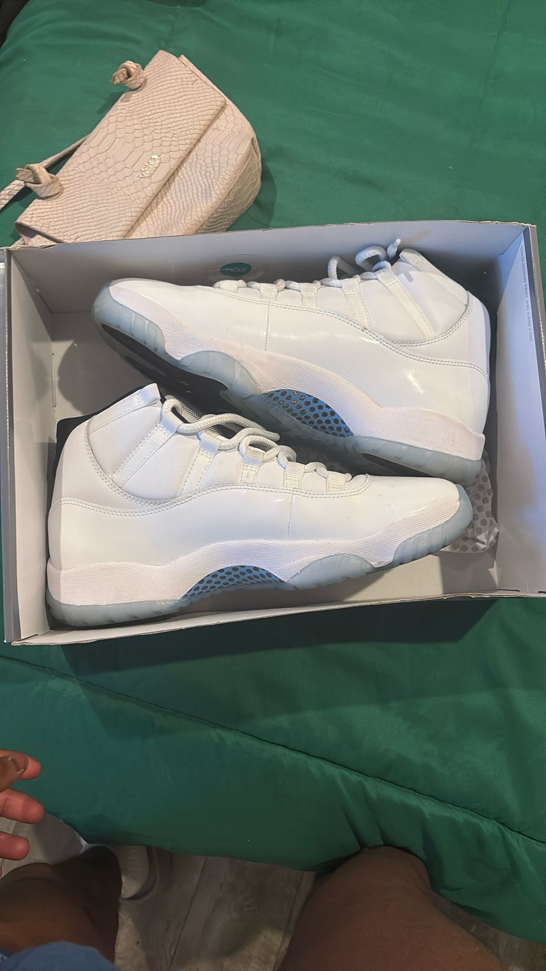 Air Jordan 11 Retro 'Legend Blue / Columbia' 2024 Worn Once