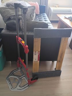 Moving Essentials Bundle – Milwaukee Folding Hand Truck & Hyper Tough Dolly (Like New!)