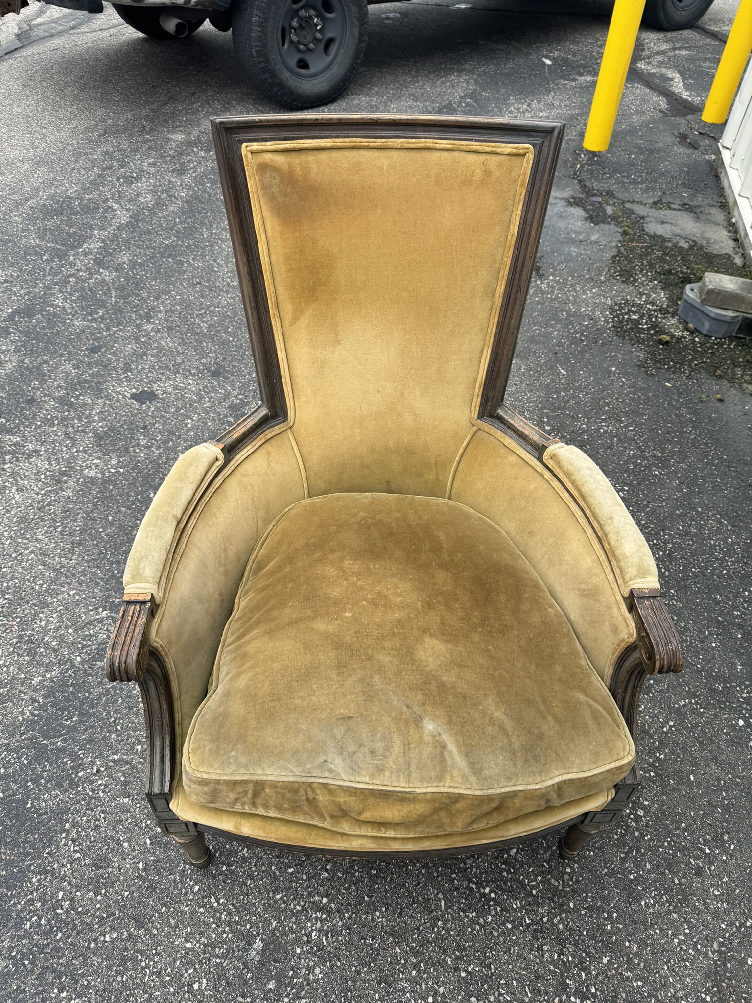 Chair W Ottoman 