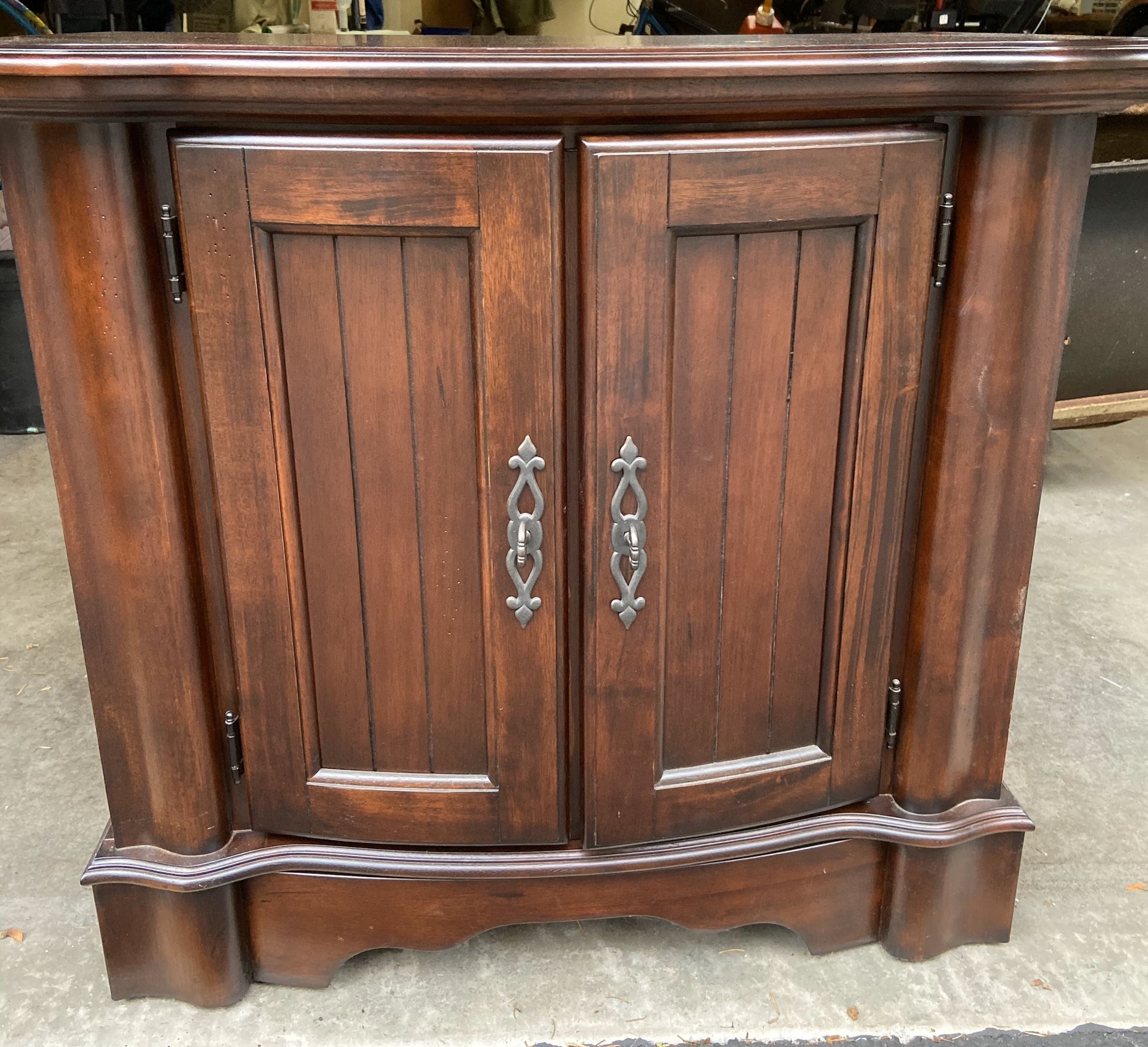 TV/Media cabinet/credenza