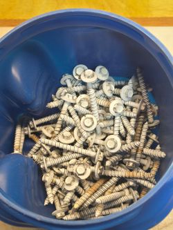 118 Heavy-duty concrete screw anchors, White Hex Flange Head Tapcon Masonry or Concrete Screws