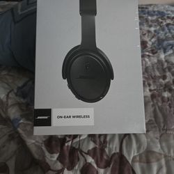 On Ear Wireless Headphones 