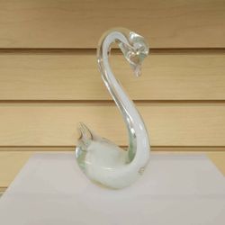 Glass Swan figurine / Statuette ( NEW ) light geeen