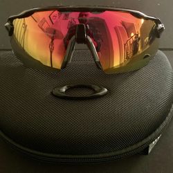 New Oakley Radar EV Sunglasses With Changeable Lenses for Sale in Lynwood CA OfferUp