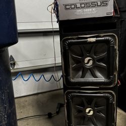 Kicker 12in Subwoofer, Amps And Wiring Kit