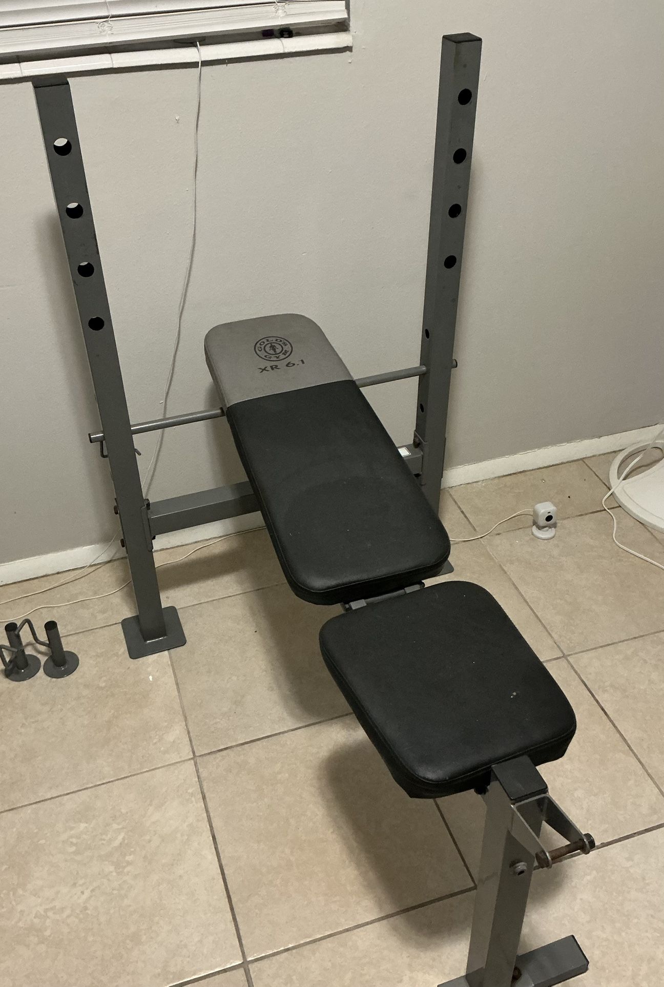 Weight bench with poll  Will Deliver 