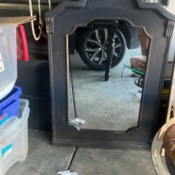 Hangable Home Mirror With Wood Border
