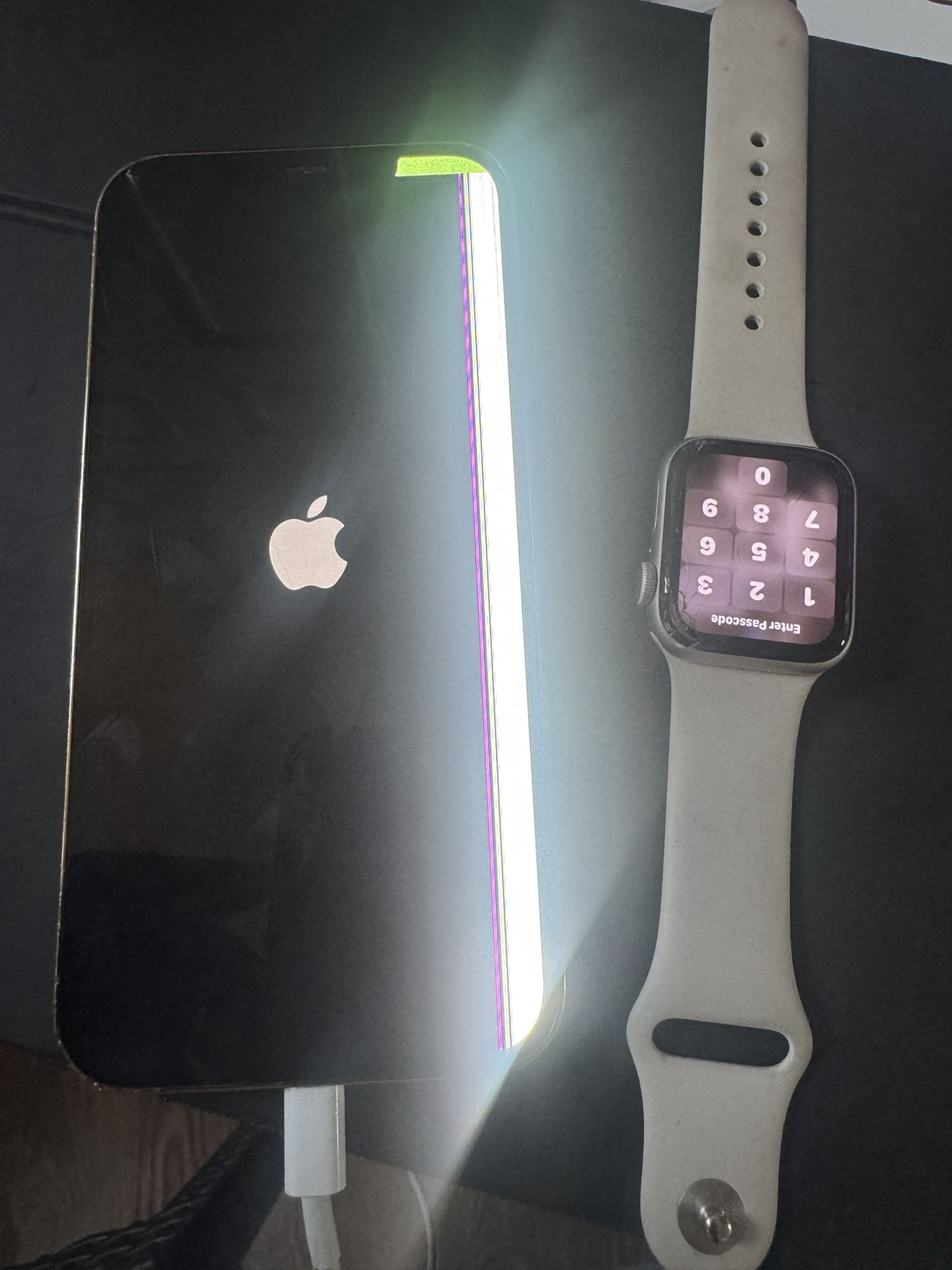 iPhone 12 Pro Max Apple Watch SE 40 Mm