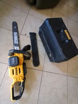 DEWALT
FLEXVOLT 60-Volt MAX 20 in. Brushless Cordless Battery Powered Chainsaw and Case (Tool with Case Only