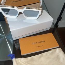 Louis Vuitton Sunglasses 