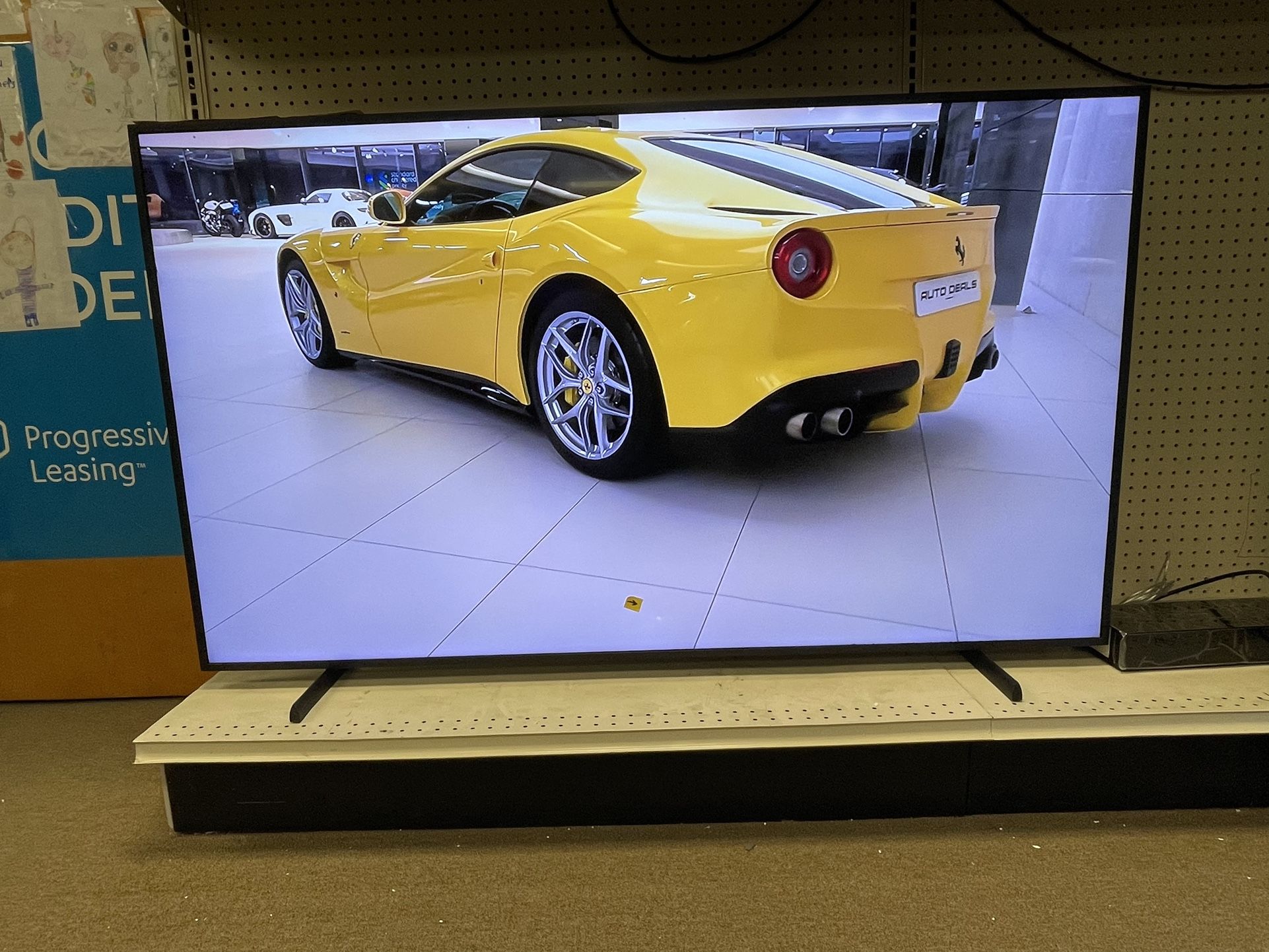 Samsung 65” Smart 4K THE FRAME TV 