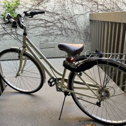 Schwinn Beach Cruiser Style Bike 