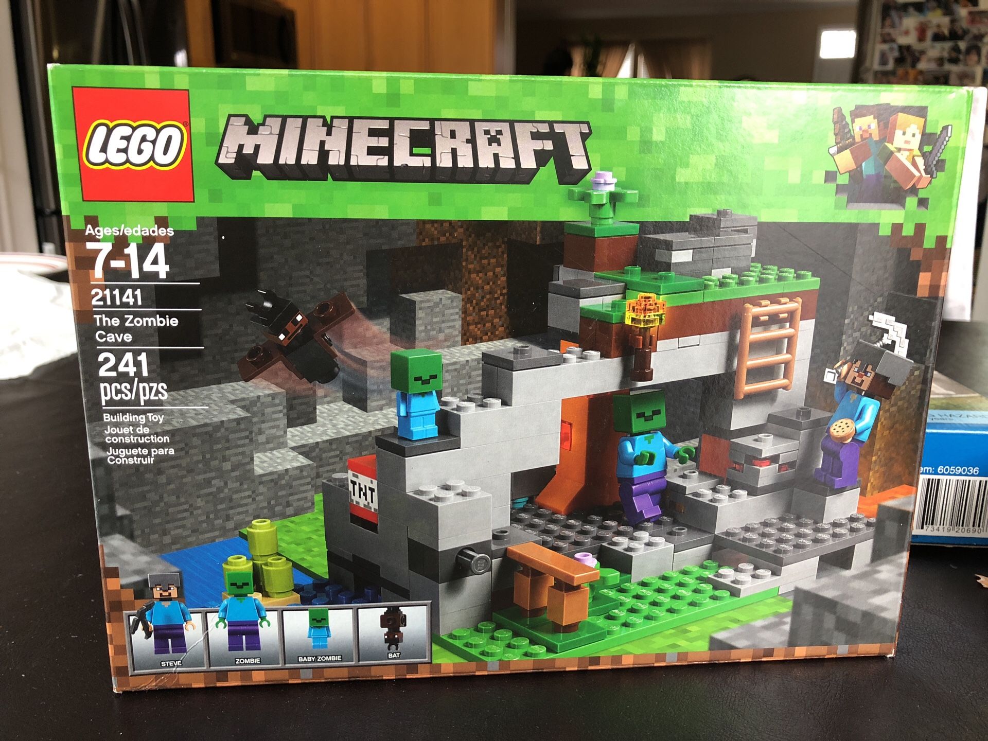 LEGO Minecraft The Zombie Cave