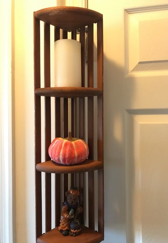 Corner shelf