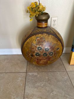 Decorative giant bottle