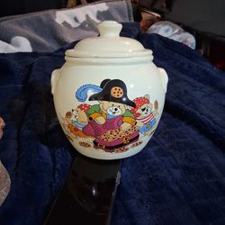 Treasure Craft Cookie Jar .vintage 1985