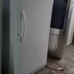 FRIGIDAIRE FREEZER 🌟🌟