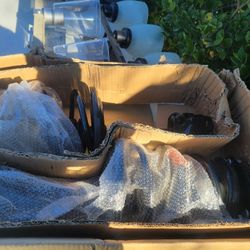 Front Struts For Toyota Avalon And Camry.