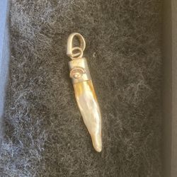 Sterling silver freshwater pearl pendant without changing