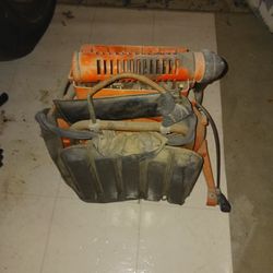 back pack leaf blower not sure if works dont know much about it asking only $40 must pick up 