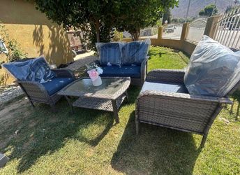 Patio furniture set outdoor new in the box