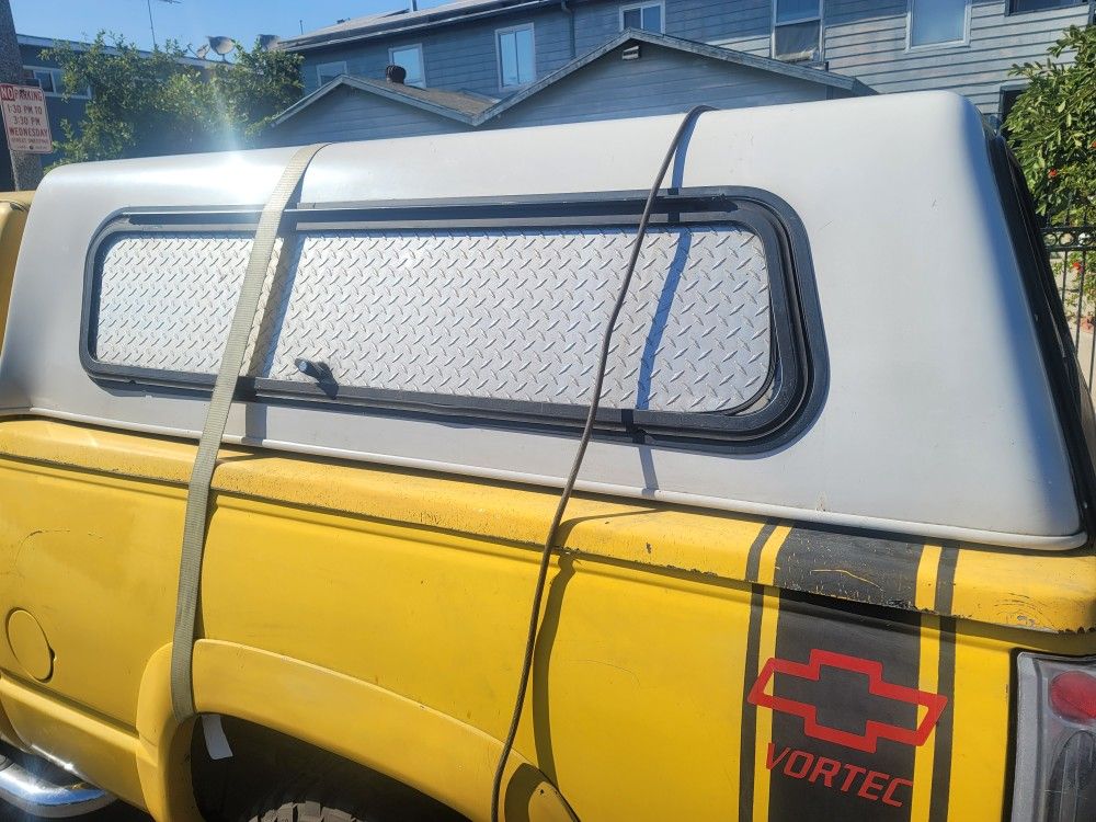 Small Camper 100 Firm READ DESCRIPTION 