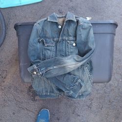 Gap mens Denim Jacket .