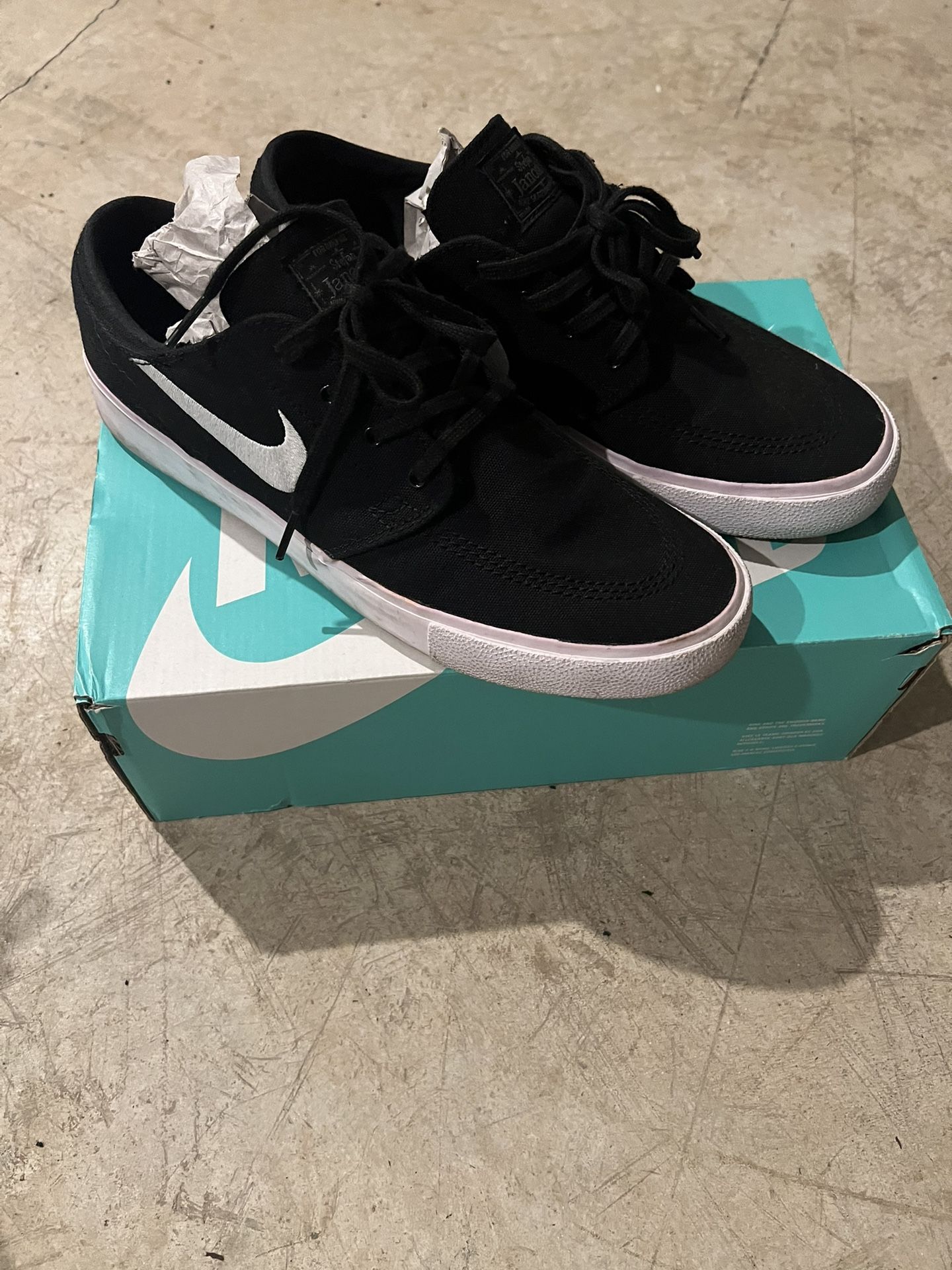 Nike Janoski Sneakers
