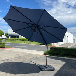 10ft Cantilever Offset Umbrella with 360 Degree Rotation and Tilt with Weights