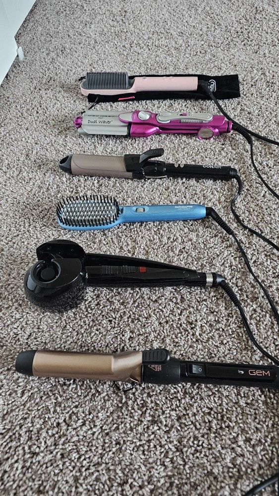 Set of 6 hair styling tools