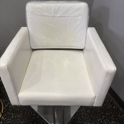 Stylist Chair 