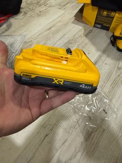 New dewalt power pack 4ah battery