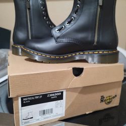 Dr. Martens 