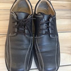 Men’s size 10 dockers dress shoes
