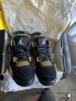 jordan 4 thunders 4.5Y