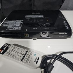 Epson Projector With HDMI Connection And Wi-Fi