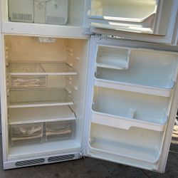 Frigidaire Fridge
