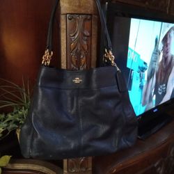 New Coach Shoulder Bag