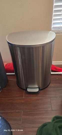 Stainless steel trash can