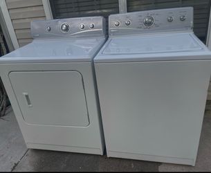 MAYTAG WASHER AND DRYER SET
